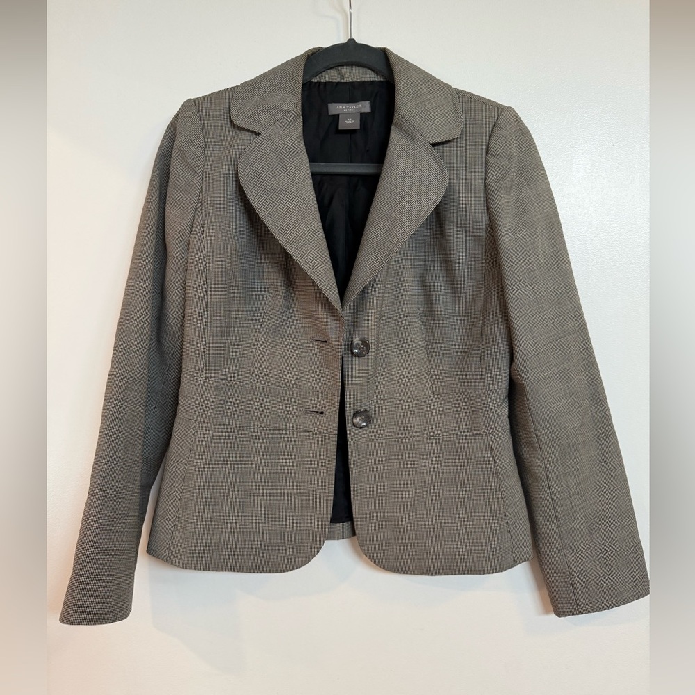 Ann Taylor Petites Houndsooth Gray Blazer, Size 2P